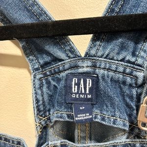 Gap slouchy denim overalls